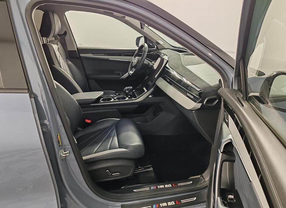 Geely Atlas, II 2.0 AT (200 л.с.) 4WD