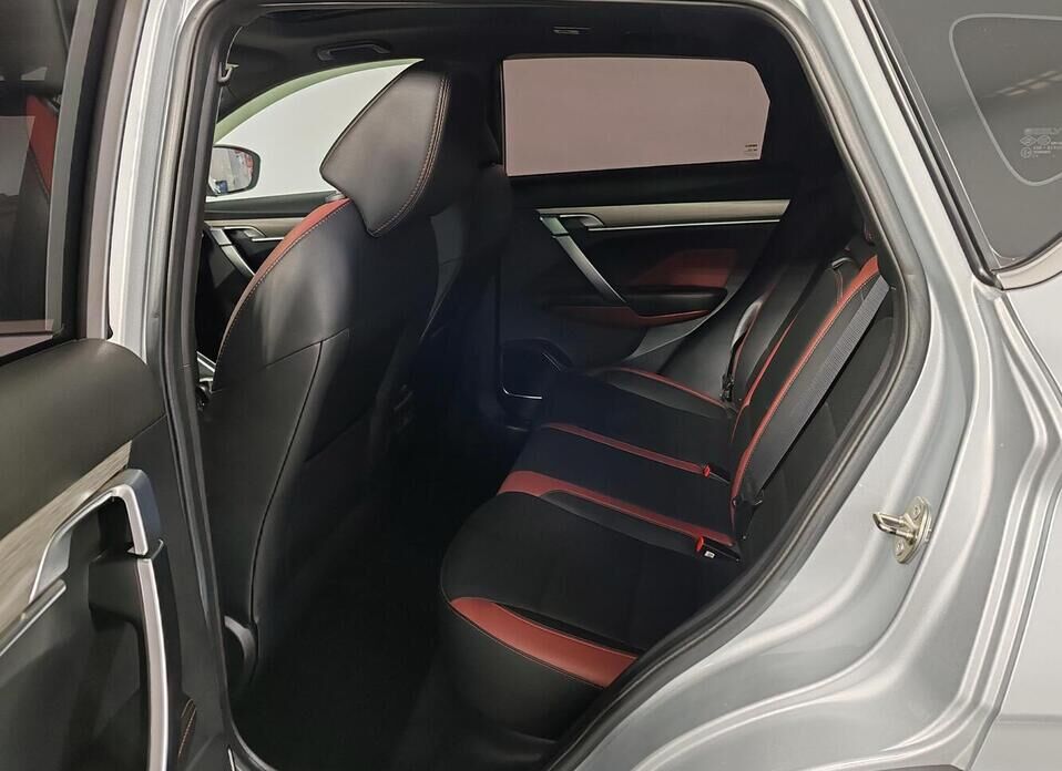 Geely Coolray, I 1.5 AMT (150 л.с.)
