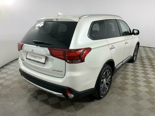 Mitsubishi Outlander, 2017 г., 139 425 км