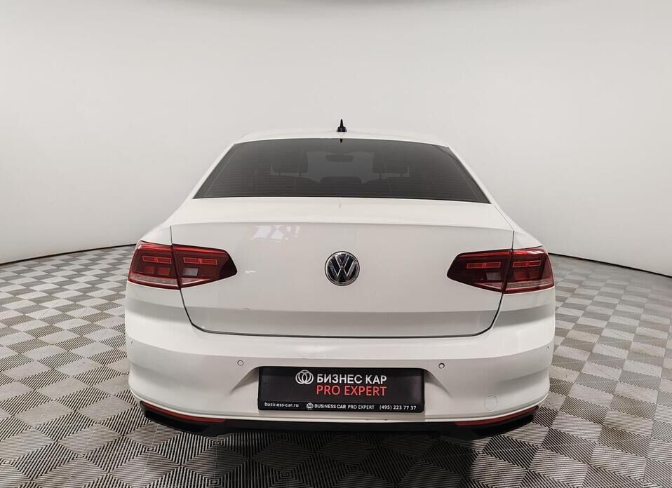 Volkswagen Passat, B8 Рестайлинг 1.4 AMT (150 л.с.)