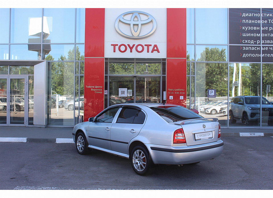 Skoda Octavia, I (A4) Рестайлинг 1.6 MT (102 л.с.)