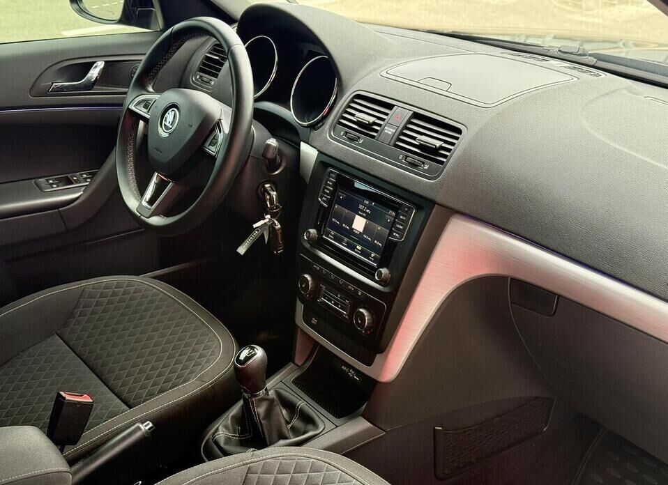 Skoda Yeti, I Рестайлинг 1.6 MT (110 л.с.)