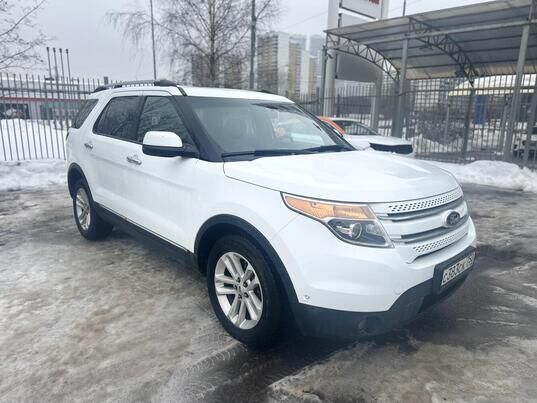 Ford Explorer, 2013&nbsp;г., 233&nbsp;702&nbsp;км