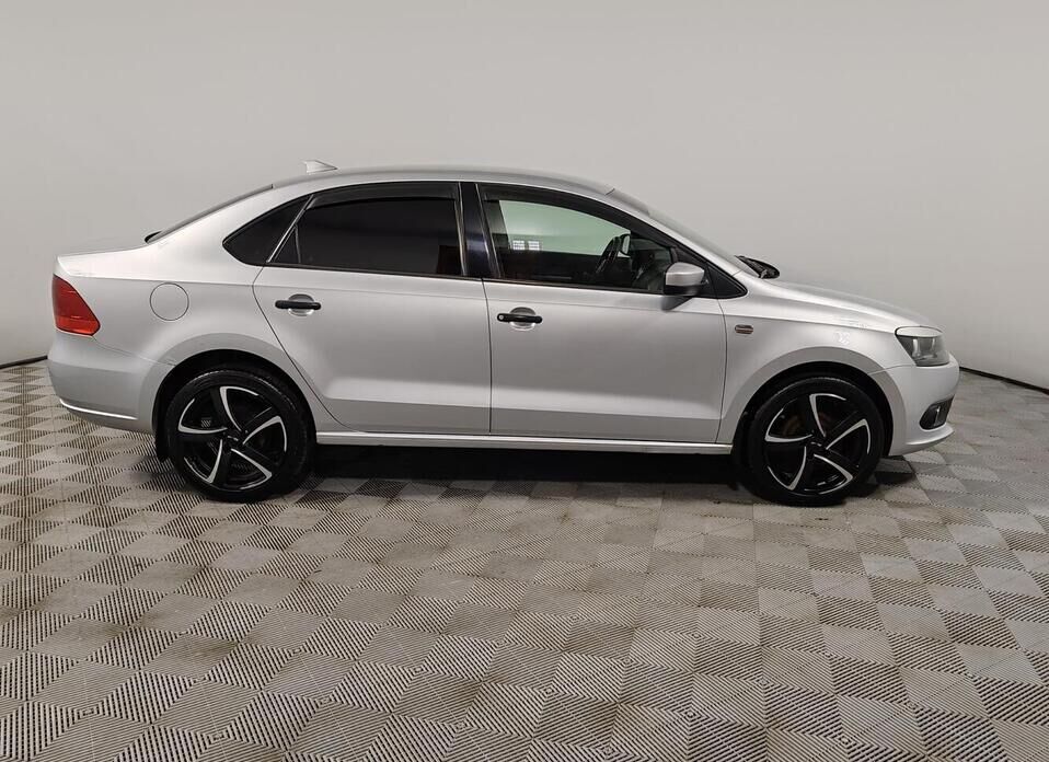 Volkswagen Polo, V 1.6 MT (105 л.с.)