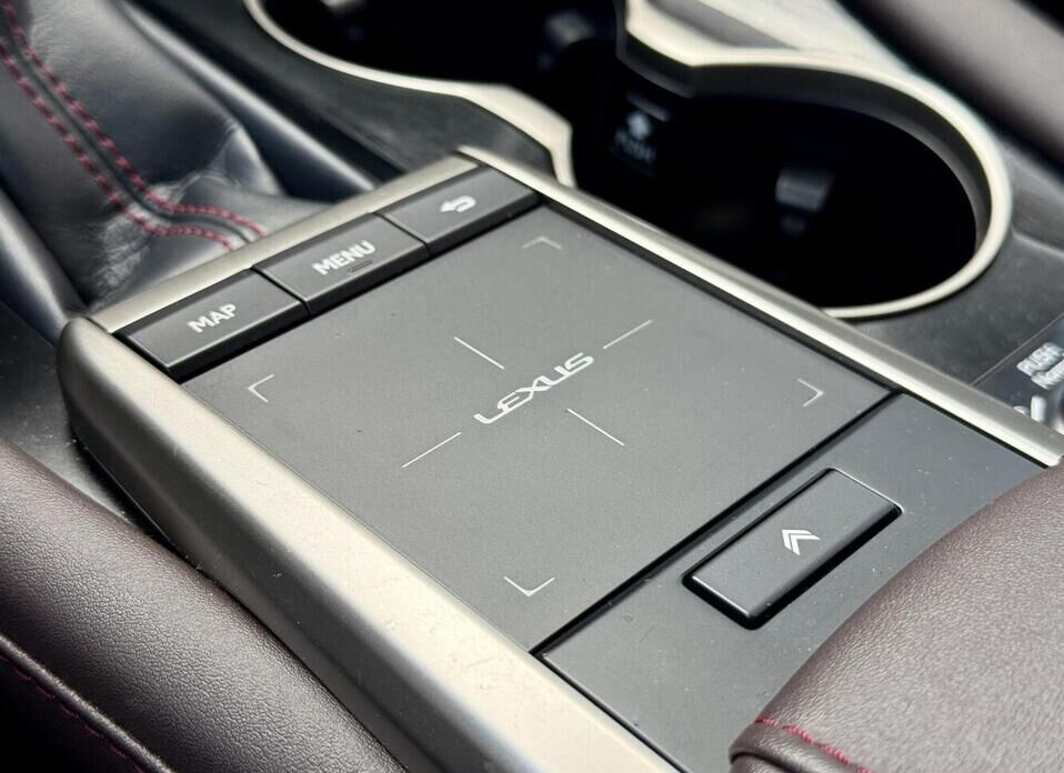 Lexus RX, IV Рестайлинг 300 2.0 AT (238 л.с.) 4WD