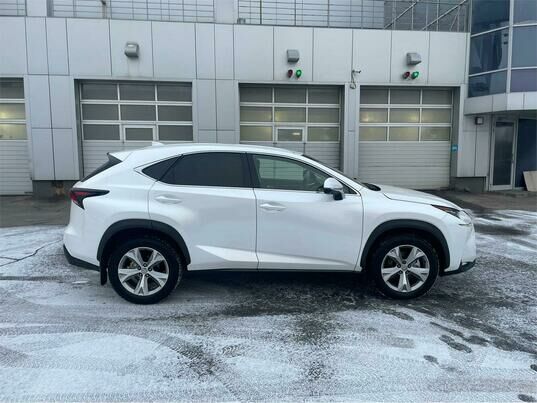 Lexus NX, 2016 г., 61 017 км