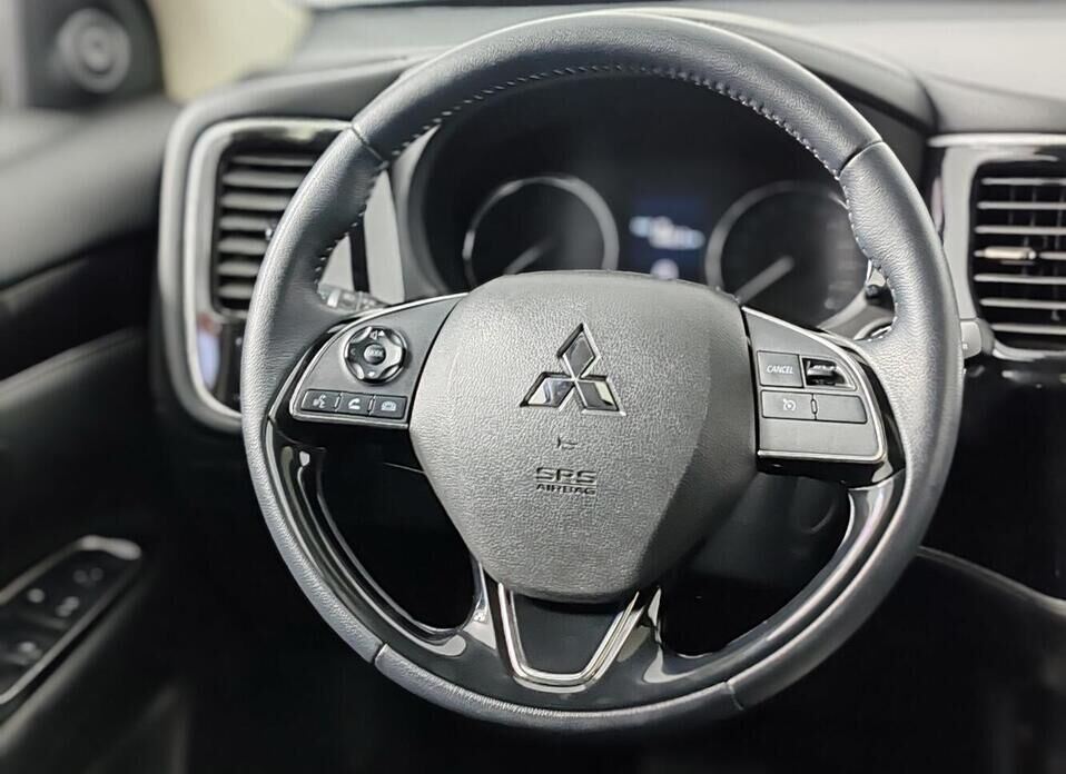 Mitsubishi Outlander, III Рестайлинг 3 2.0 CVT (146 л.с.)