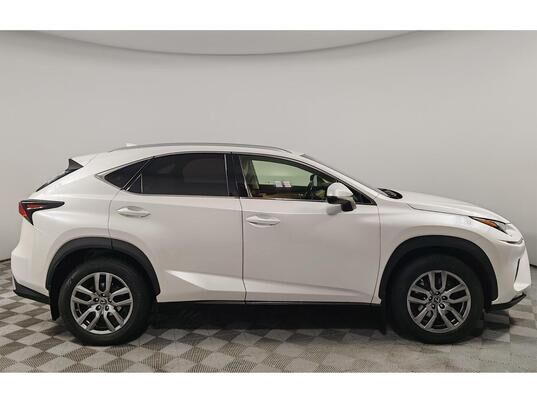 Lexus NX, 2017 г., 131 470 км