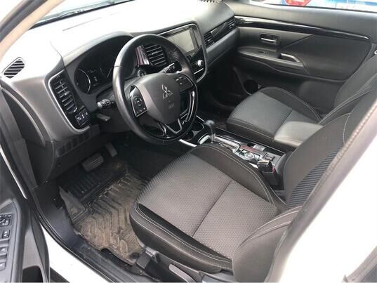 Mitsubishi Outlander, 2020 г., 82 716 км