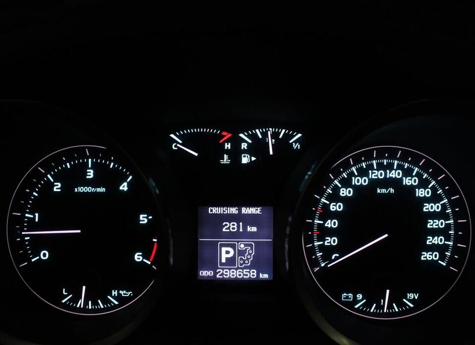 Toyota Land Cruiser, 200 Series 4.5d AT (235 л.с.) 4WD
