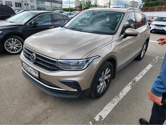 Volkswagen Tiguan, 2021&nbsp;г., 96&nbsp;047&nbsp;км