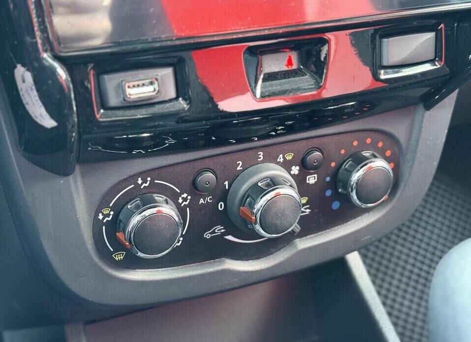 LADA (ВАЗ) Largus, I Рестайлинг 1.6 MT (90 л.с.)