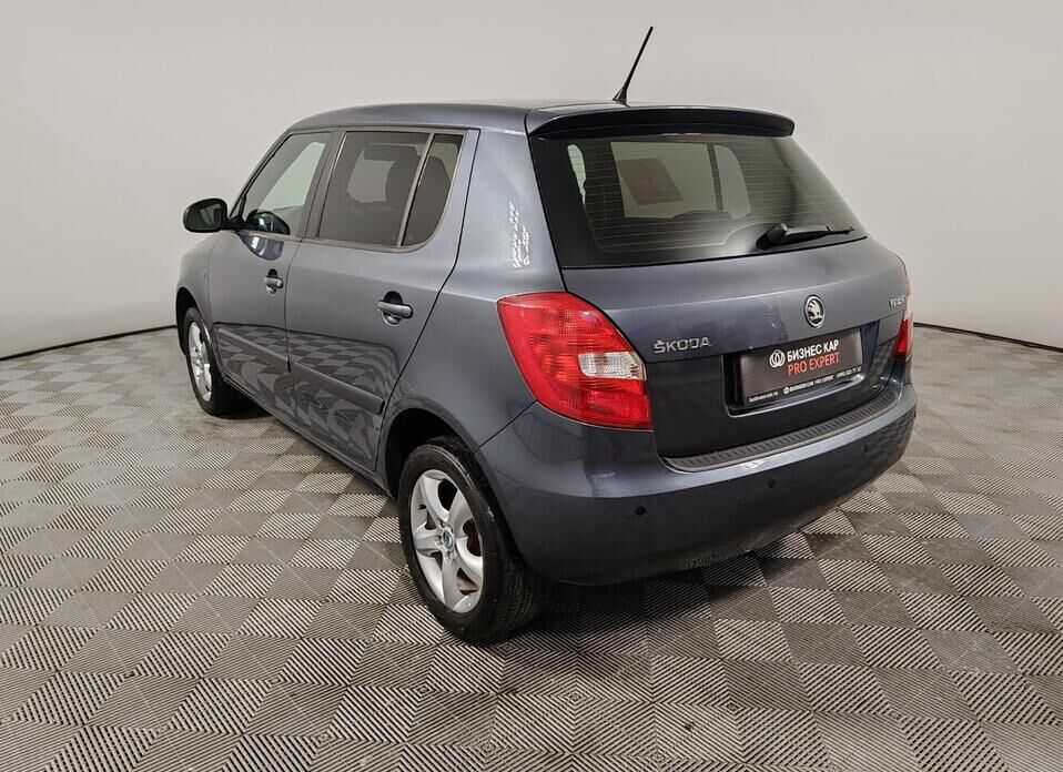 Skoda Fabia, II Рестайлинг 1.6 AT (105 л.с.)
