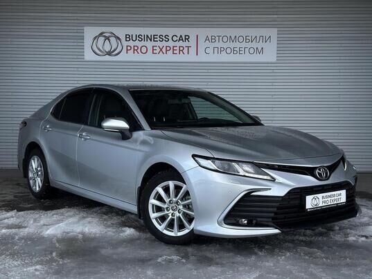 Toyota Camry, 2021&nbsp;г., 77&nbsp;424&nbsp;км