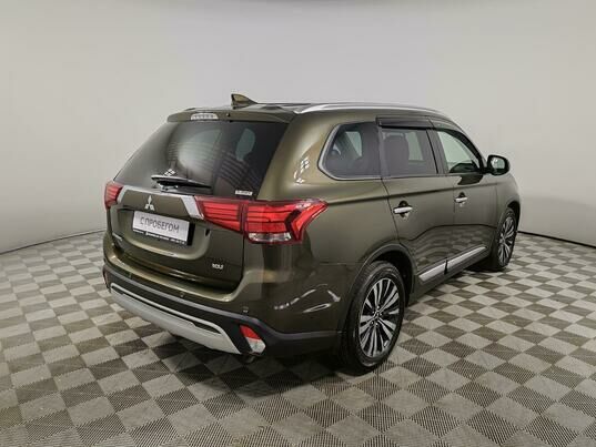 Mitsubishi Outlander, 2021 г., 41 001 км