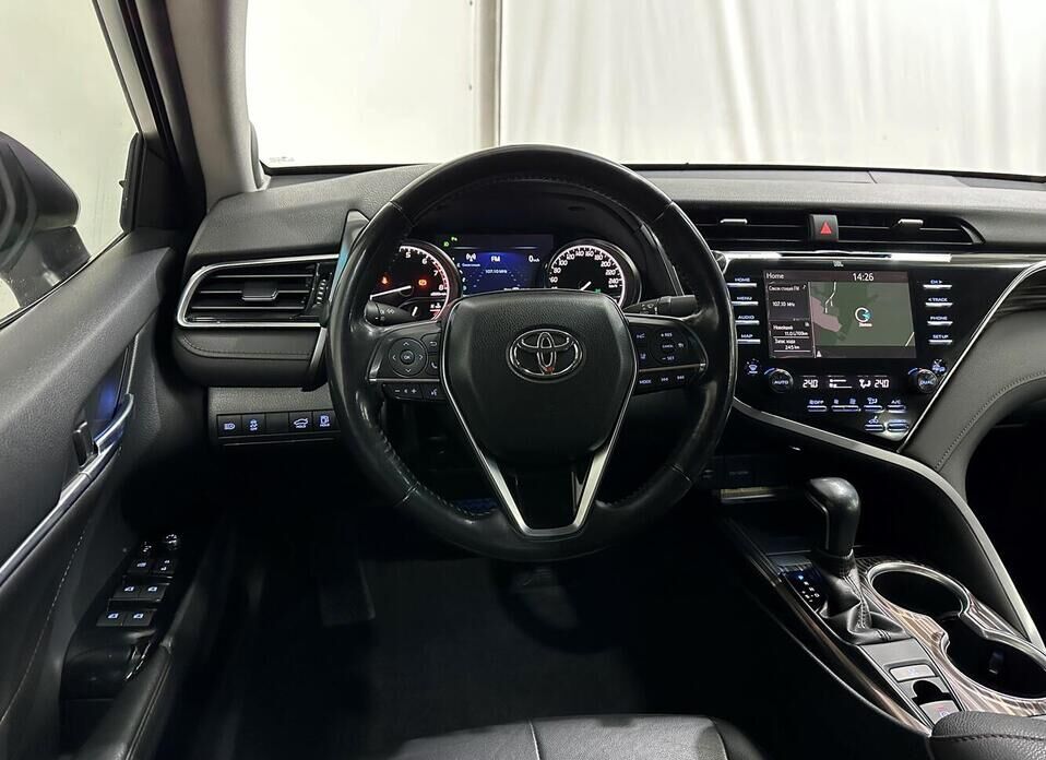 Toyota Camry, VIII (XV70) 2.5 AT (181 л.с.)