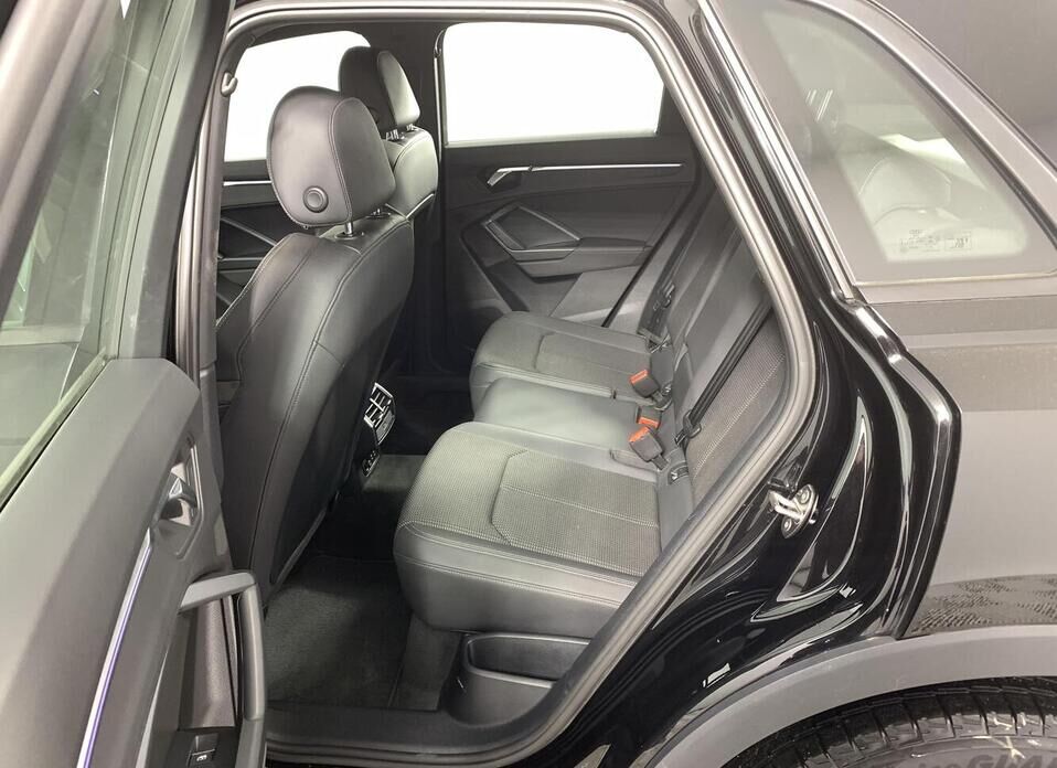 Audi Q3 35 TFSI 1.5 AMT (150 л.с.)