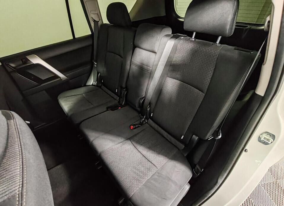 Toyota Land Cruiser Prado, 150 Series Рестайлинг 2 2.7 AT (163 л.с.) 4WD