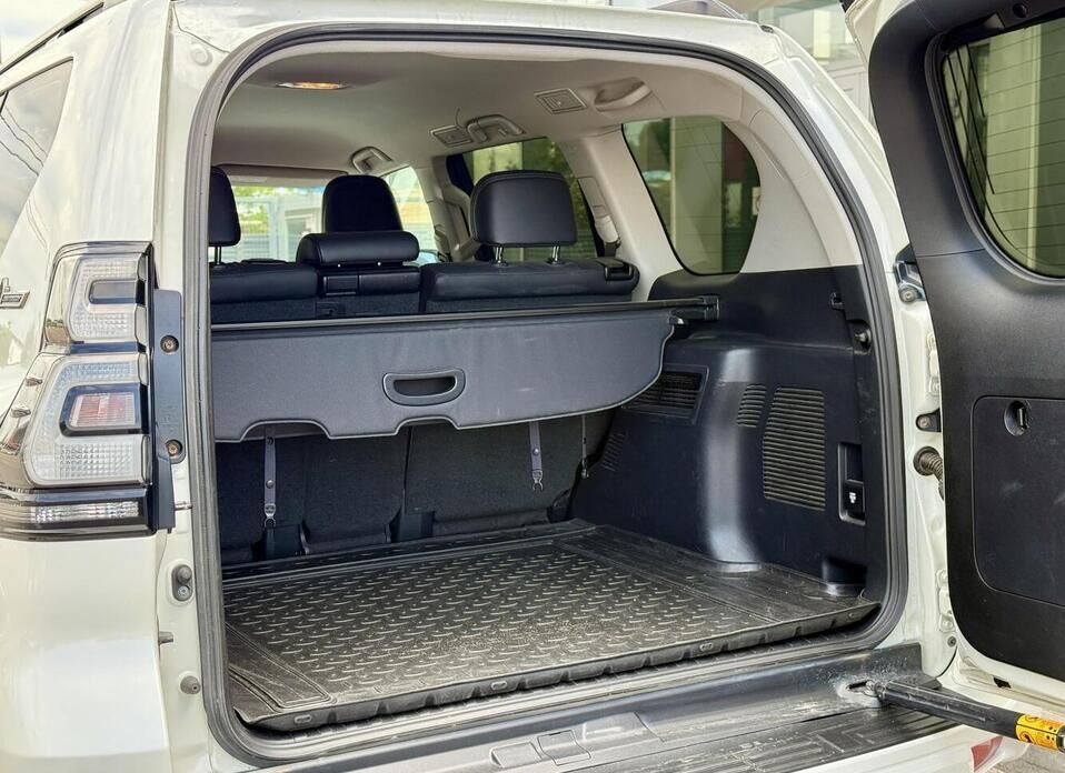 Toyota Land Cruiser Prado, 150 Series Рестайлинг 3 4.0 AT (249 л.с.) 4WD