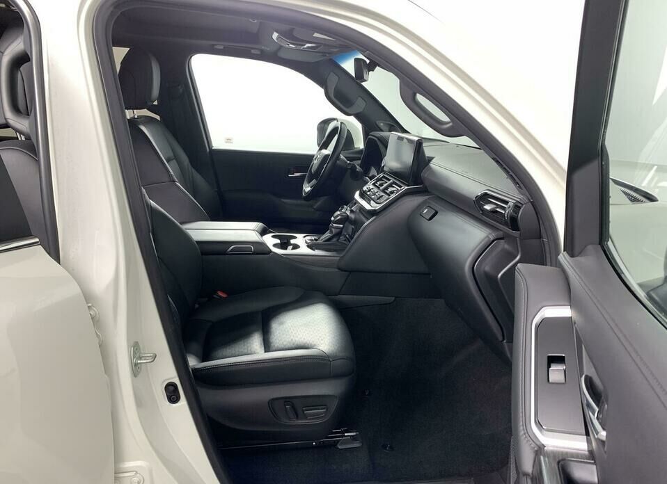 Toyota Land Cruiser 3.5 AT (415 л.с.) 4WD