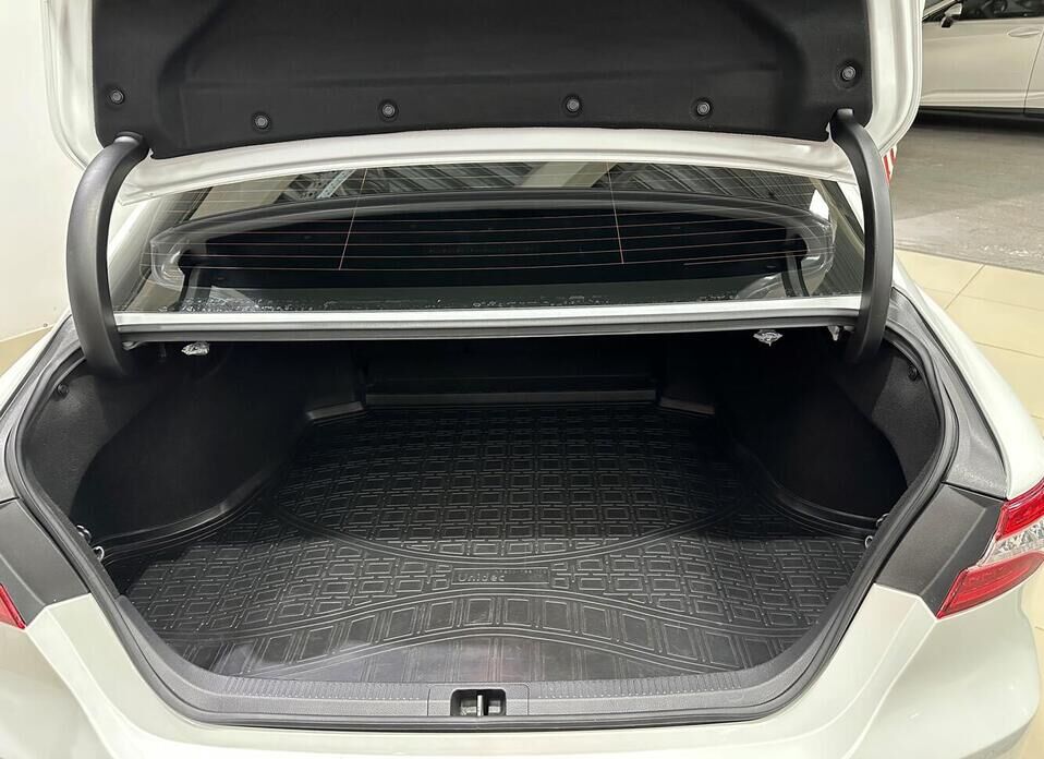 Toyota Camry, VIII (XV70) 2.5 AT (181 л.с.)