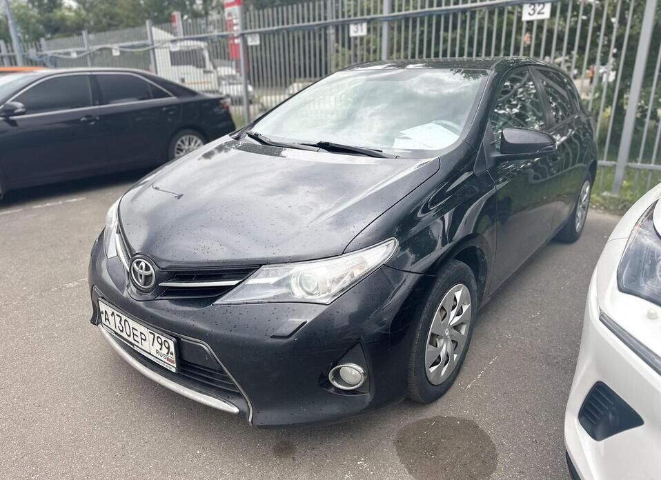 Toyota Auris 1.6 CVT (132 л.с.)