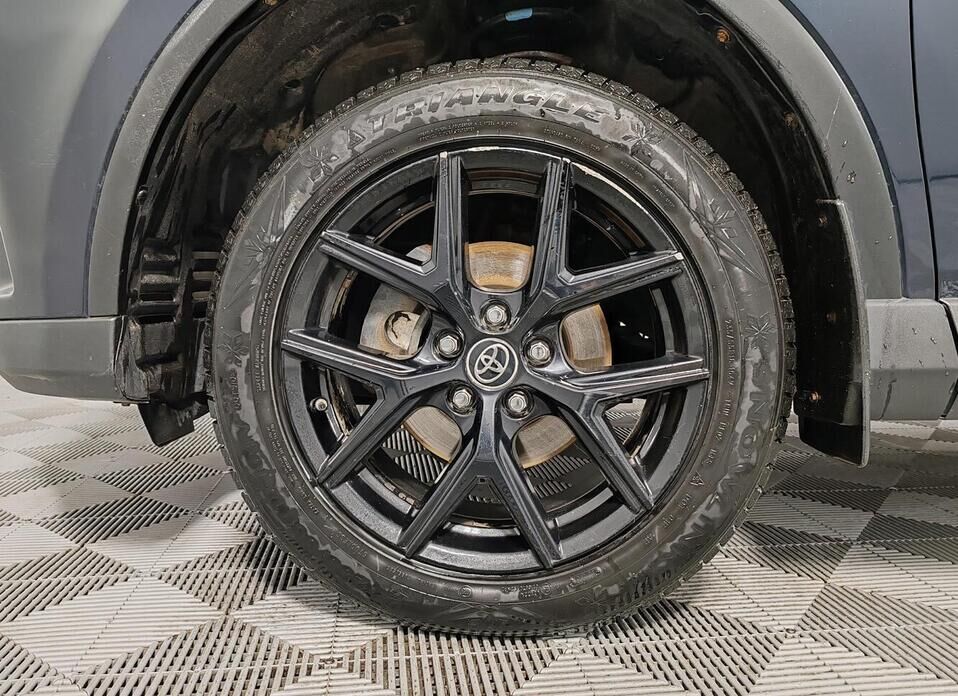 Toyota RAV4, IV (XA40) Рестайлинг 2.0 CVT (146 л.с.) 4WD