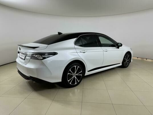 Toyota Camry, 2020 г., 70 713 км