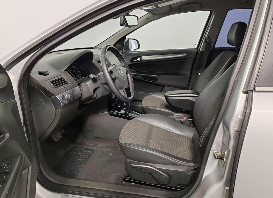 Opel Astra 1.8 AT (140 л.с.)