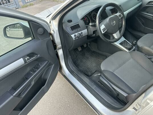 Opel Astra, 2012 г., 236 697 км