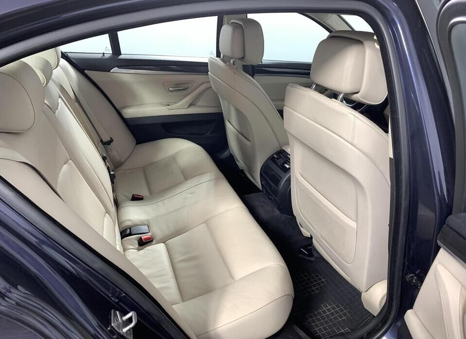 BMW 5 серии 523i 2.5 AT (204 л.с.)