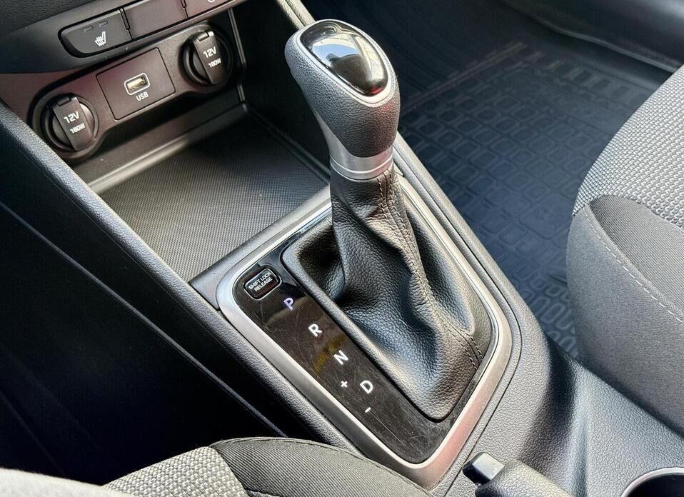 Hyundai Solaris, II 1.6 AT (123 л.с.)