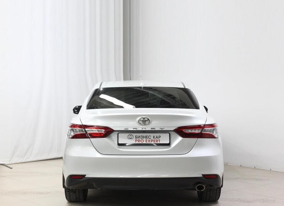 Toyota Camry, VIII (XV70) 2.5 AT (181 л.с.)