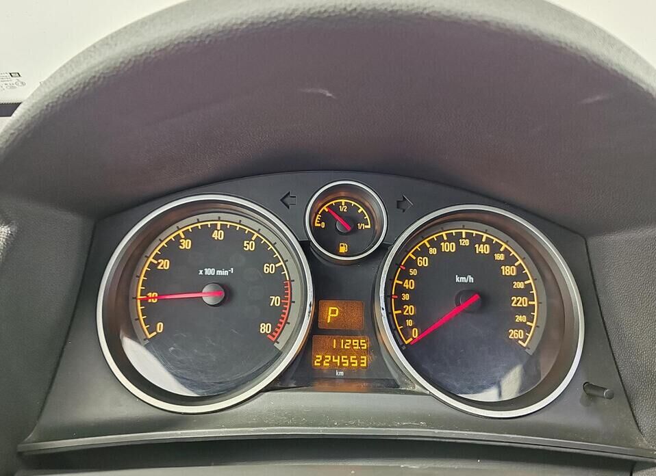 Opel Astra 1.8 AT (140 л.с.)
