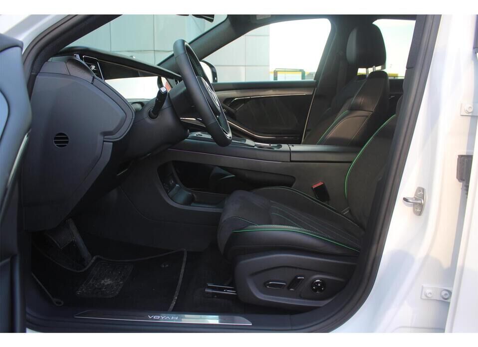 Voyah Free, I Рестайлинг 1.5hyb AT (490 л.с.) 4WD