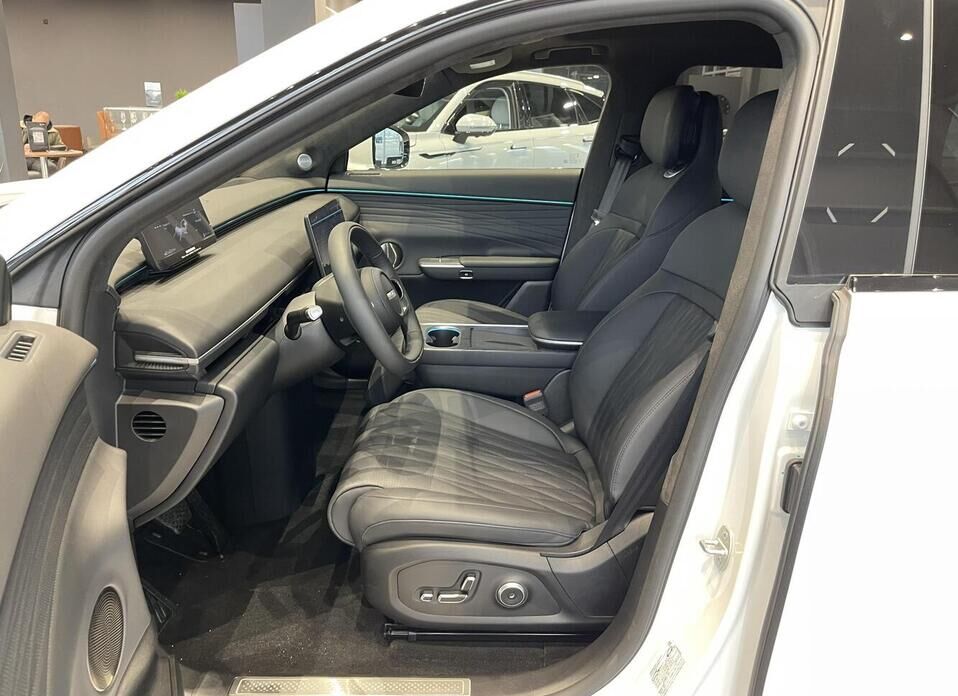 EXEED Exlantix ET 1.5hyb AT (469 л.с.) 4WD
