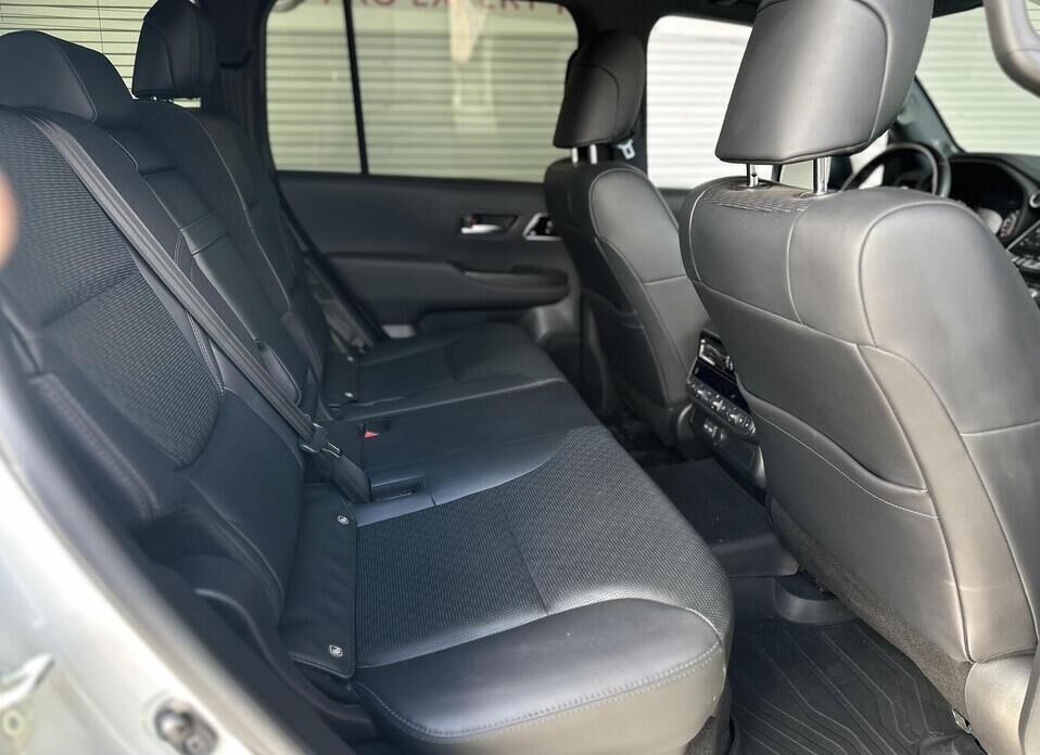Toyota Land Cruiser, 300 Series 3.4 AT (415 л.с.) 4WD