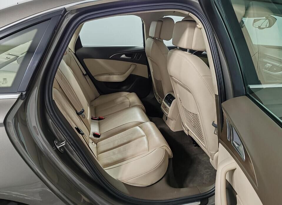 Audi A6, IV (C7) Рестайлинг 1.8 AMT (190 л.с.)