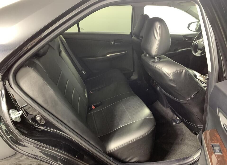 Toyota Camry 2.5 AT (181 л.с.)