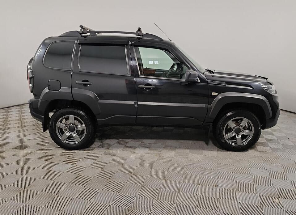 LADA (ВАЗ) Niva 1.7 MT (80 л.с.) 4WD