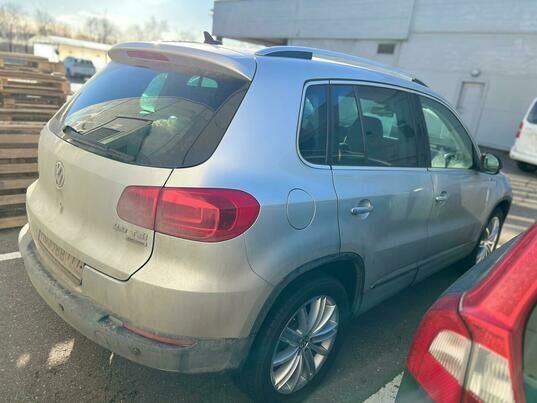 Volkswagen Tiguan, 2013 г., 138 092 км