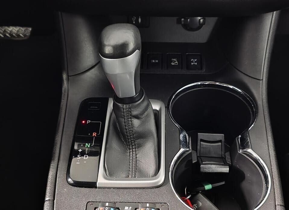 Toyota Highlander, III (XU50) Рестайлинг 3.5 AT (249 л.с.) 4WD