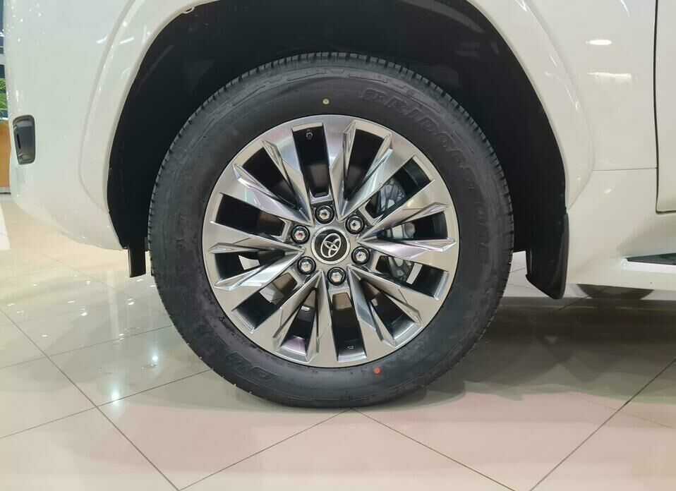 Toyota Land Cruiser 3.3d AT (299 л.с.) 4WD