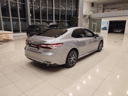 Toyota Camry, 2023&nbsp;г., 56&nbsp;046&nbsp;км