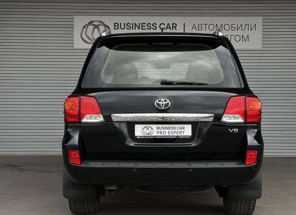 Toyota Land Cruiser, 200 Series Рестайлинг 1 4.5d AT (235 л.с.) 4WD