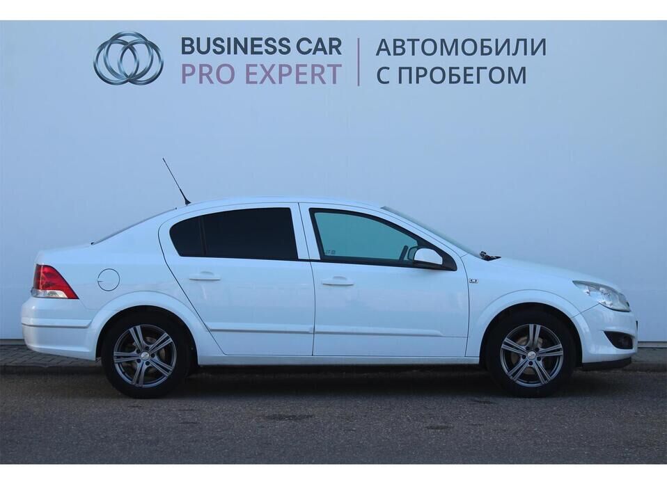 Opel Astra 1.6 MT (115 л.с.)