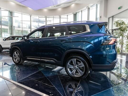 Geely Okavango Flagship