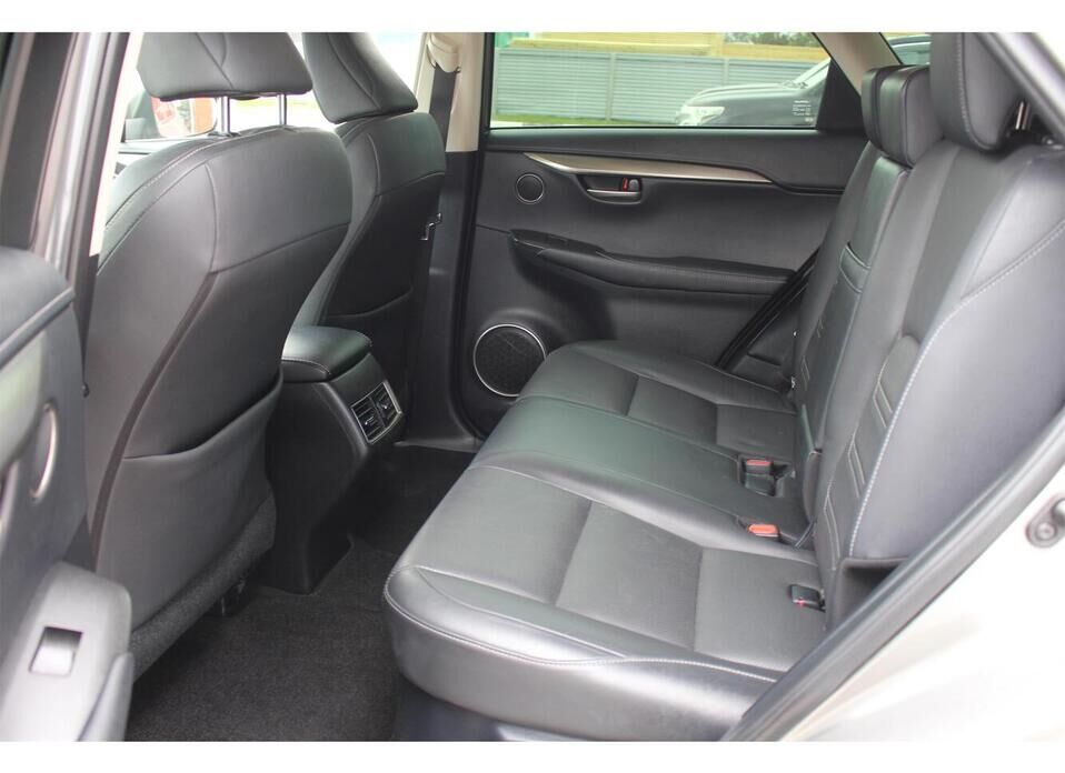 Lexus NX 200t 2.0 AT (238 л.с.) 4WD