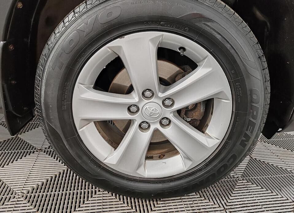 Toyota RAV4, IV (XA40) 2.0 CVT (146 л.с.) 4WD