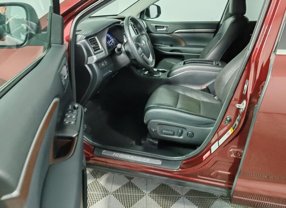Toyota Highlander, III (XU50) Рестайлинг 3.5 AT (249 л.с.) 4WD